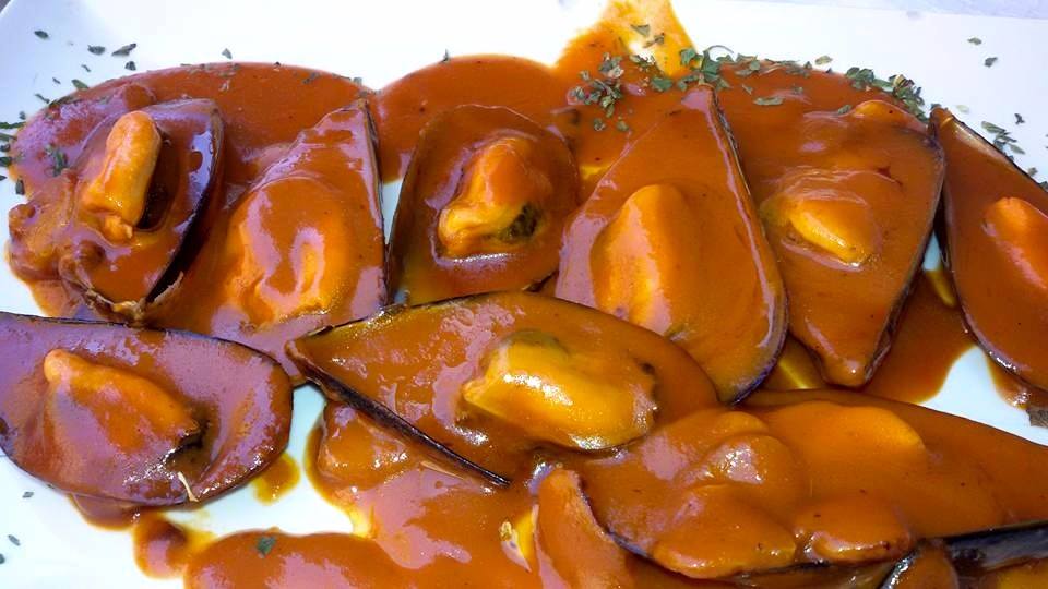 barlosolivos's tweet photo. ¿A quién le apetece hoy una cena de tapas y raciones?🙋🙋
Nosotros vamos a empezar por estos riquísimos mejillones🤤
#ElPuerto #ElPuertoDeSantaMaría https://t.co/X2ICBNvnpZ