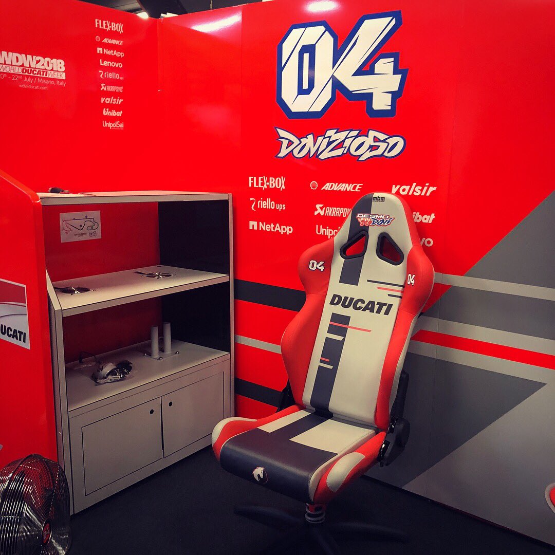 #gracias #ducaticlubdocdce #paddock <a href="/DucatiClubDCE/">Ducati Club DOC DCE</a> #cena <a href="/MotoGP/">MotoGP™🏁</a> <a href="/Circuitcat_cat/">Circuit de Barcelona-Catalunya</a> <a href="/AndreaDovizioso/">Andrea Dovizioso</a> <a href="/ducatiesp/">Ducati España</a> <a href="/ducatimotor/">Ducati</a> 📱📷 by <a href="/lucducatibcn/">Luc Ducati Bcn</a> <a href="/Redbull/">Red Bull</a> <a href="/Shell/">Shell</a> <a href="/LenovoES/">Lenovo España</a> <a href="/lucducatibcn/">Luc Ducati Bcn</a>