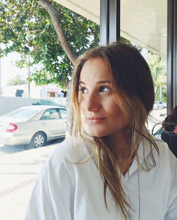 megansourceoff's tweet photo. @meganofficiel fête aujourd’hui ses 23 ans, on lui souhaite plein de bonheur et de réussite. 🎉 
Et particulièrement sur un plan musical ! 🎼 https://t.co/koRLPVJolQ