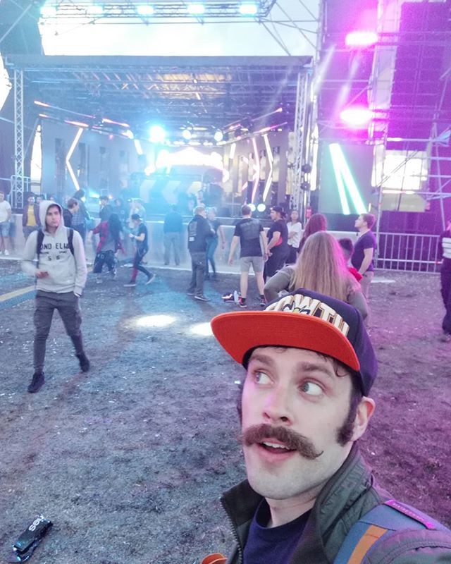 jickelsen's tweet photo. Men roligt var det! #rymdkraft #dreamhack #teammeowth #datafestival https://t.co/JBeNhDhnMV https://t.co/21ODvp95tp