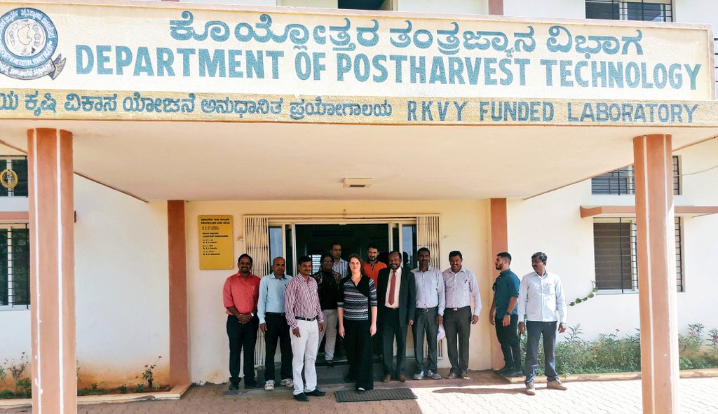 DanaKursh's tweet photo. #postharevst was one of the issues identified by @narendramodi &amp; @netanyahu
While meeting in #Israel last July. 
@MASHAVisrael together with  their Indian counterparts  formulated it to a action plan for 2018-20 .
BTW:The 2 prof. at the right hand side are @MASHAVisrael Alumni! https://t.co/naA3lJgo93