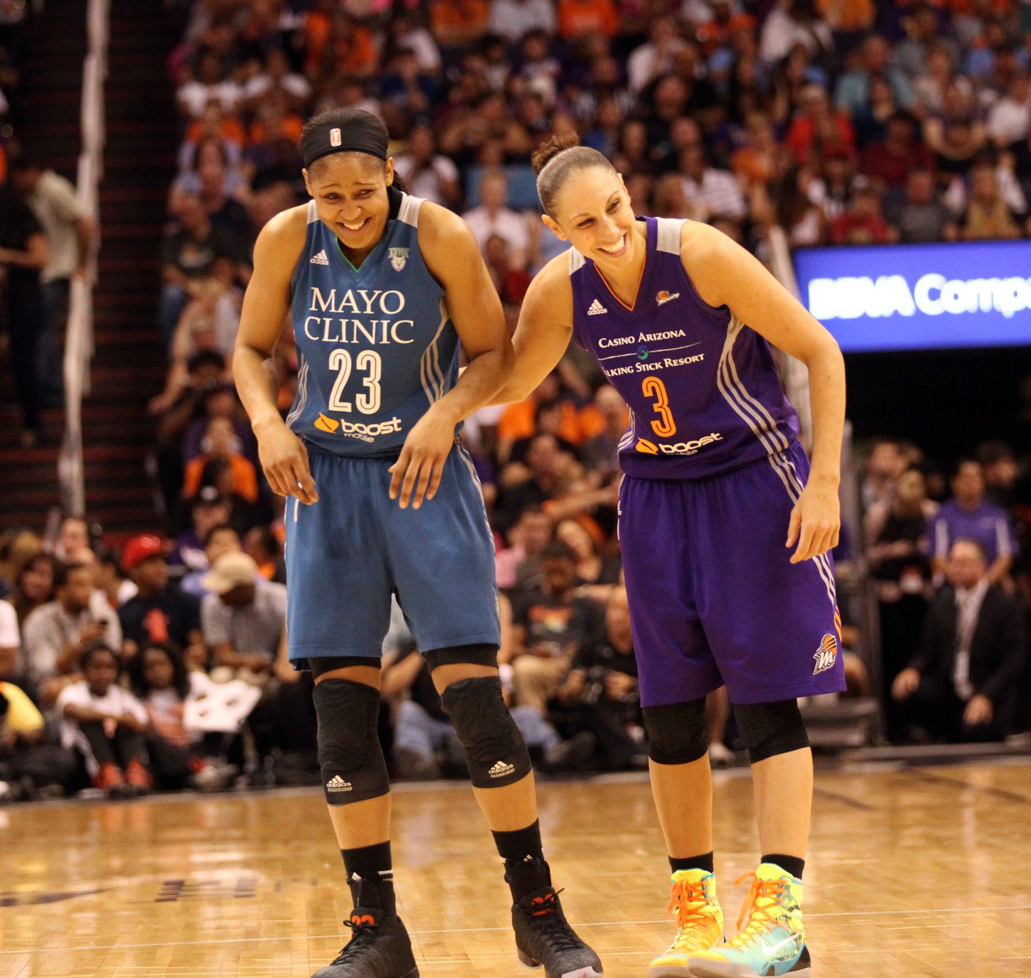  Happy birthday to Maya Moore and Diana Taurasi! 