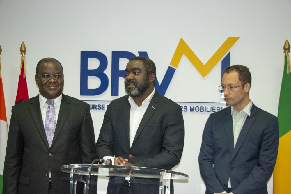 salonpme_uemoa's tweet photo. Un laboratoire financier pour #incuber des talents est en cours de création à la Bourse régionale des valeurs mobilières (#BRVM), a annoncé, vendredi à Abidjan, Dr Kossi Edoh Amenounve, DG de cette institution commune aux huit Etats membres de l’#UEMOA
https://t.co/Ucttlnzc6h https://t.co/wBMikRSxng