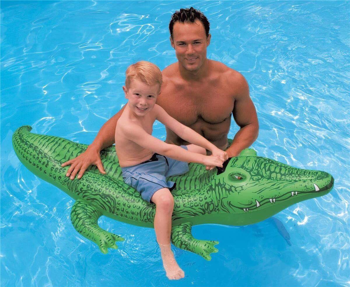 CashPiscines's tweet photo. 🎁 CONCOURS ! On te fait gagner ce crocodile 🐊 gonflable INTEX qui ira à merveille dans ta #piscine ! 😎 Pour participer, c'est simple :

➡ RT ce tweet
➡ Follow @CashPiscines ! 

🔮 Tirage au sort jeudi 14 juin ! 😁 https://t.co/9hJAnbPC42