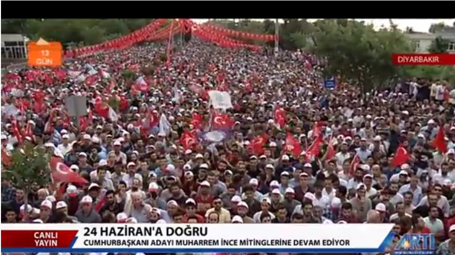 TersAdam_'s tweet photo. Ahmet Arif'in şehri 
Diyarbakır
Ahmet Arif sayesinde
Devrimci oldum diyen
Muharrem İnce'yi kucaklamış
Bu ne güzellik..bu ne harika birşey
Yaşasın Kürt ve Türk halkının
Devrimci dayanışması.! https://t.co/5fPbi3E0F3