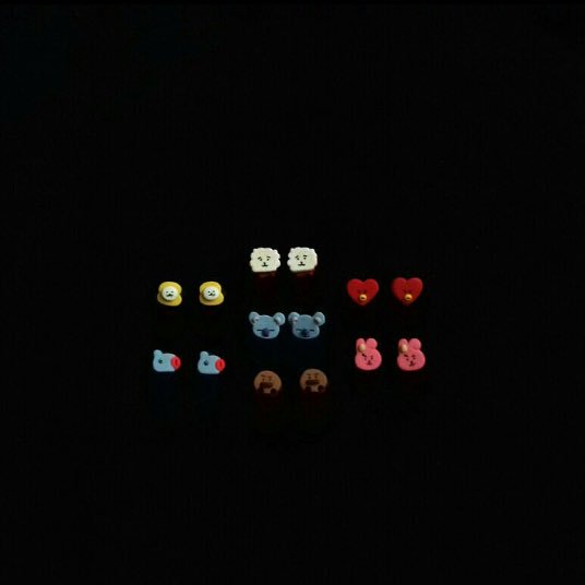 KIMTAEstybread's tweet photo. PRE-ORDER BT21 EARRINGS (Made of stainless steel) 
150 Each 
DM or mention me if you have questions! 
I accept resellers DM me. 🤗 https://t.co/IWSpBCOz12