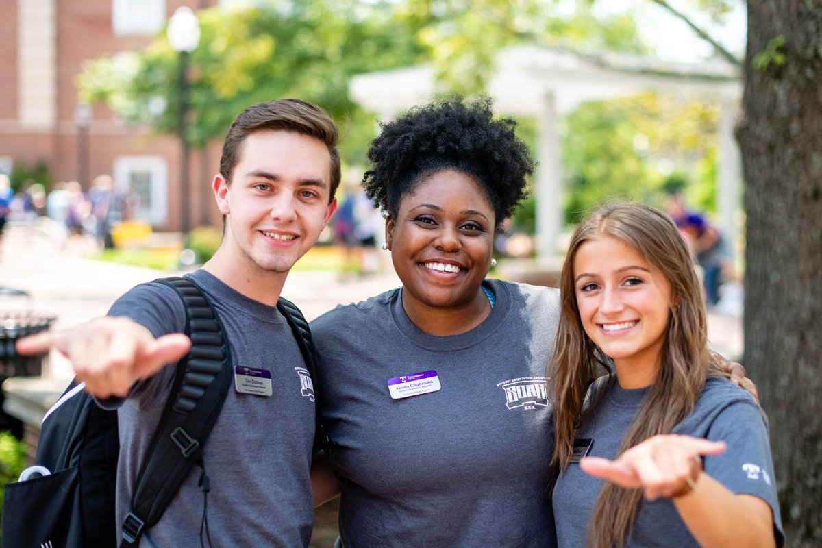 tennesseetech's tweet photo. Excited to see new students on campus for #TNTechSOAR! Enjoy your time on campus with @TNTech_NSFP 💜💛 #TNTech22 https://t.co/7t22K6hHpM
