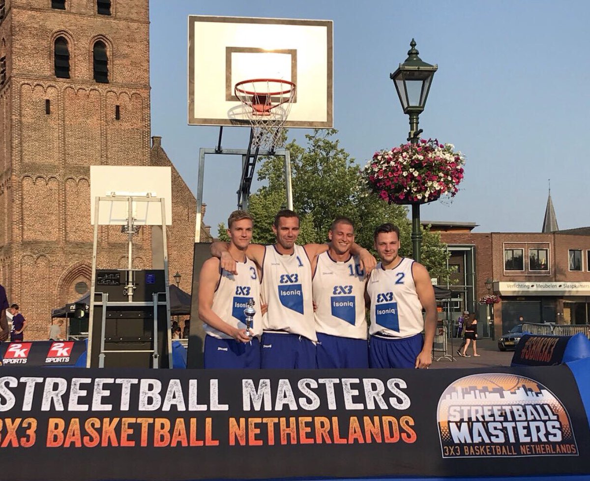 Team Isoniq kampioen geworden 3x3 streetball masters in Barneweld👍🏼🏀🥇🏆