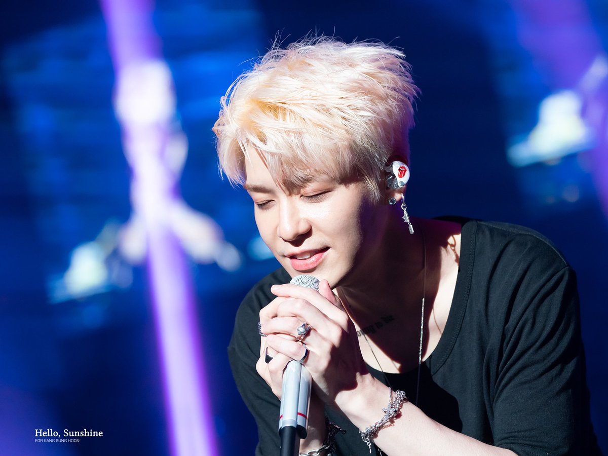 mysunshine_ksh's tweet photo. 180609 THE GENTLE

무대 위의 행복한 모습이 가슴 울렁이게 하는 밤.
#강성훈 #kangsunghoon #젝스키스 #THE_GENTLE #더젠틀 https://t.co/FdqRmszbex