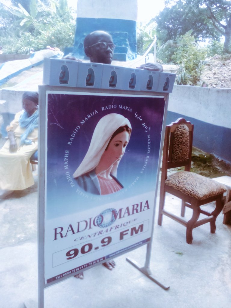 abdon_yondo's tweet photo. #radiomaria, il ya plus de joie a recevoir la parole de Dieu. "la joie d'évangéliser" https://t.co/tle6tpuEdf