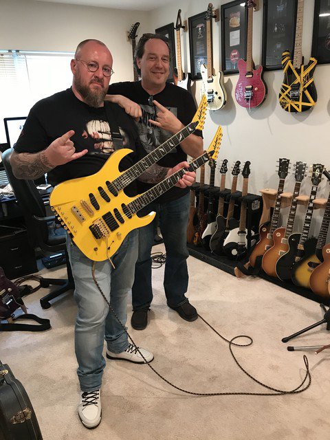 HateMoreOfficia's tweet photo. Only two of these in the world. Adam has one. The other one is owned by Phil Collen of Def Leppard. 
Awesome double neck. 
@JacksonGuitars 
#guitar #jacksonguitars #HeavyMetal #hardrock https://t.co/R3LCeH4G30