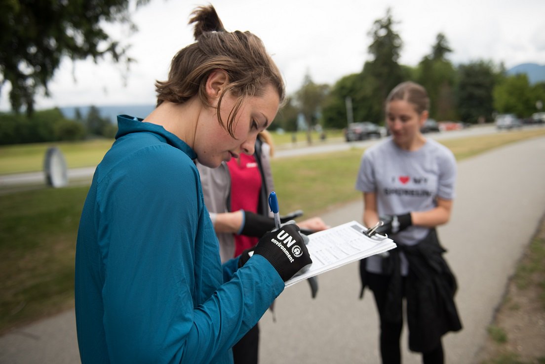 cleanshorelines's tweet photo. Did you know that #shorelinecleanup volunteers are also citizen scientists? Data on litter is compiled across Canada and shared with @OurOcean to identify sources of and solutions to #marinedebris. https://t.co/IF1wxuyoiH #citizenscience https://t.co/n1IXsWUvGz
