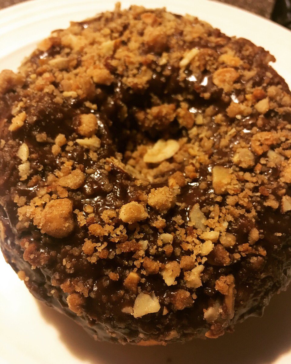 what_datmouf_do's tweet photo. How can you say no to this?!? Thank you #Dough for making this mouf drool 🤤 https://t.co/uv3OlwR0TK