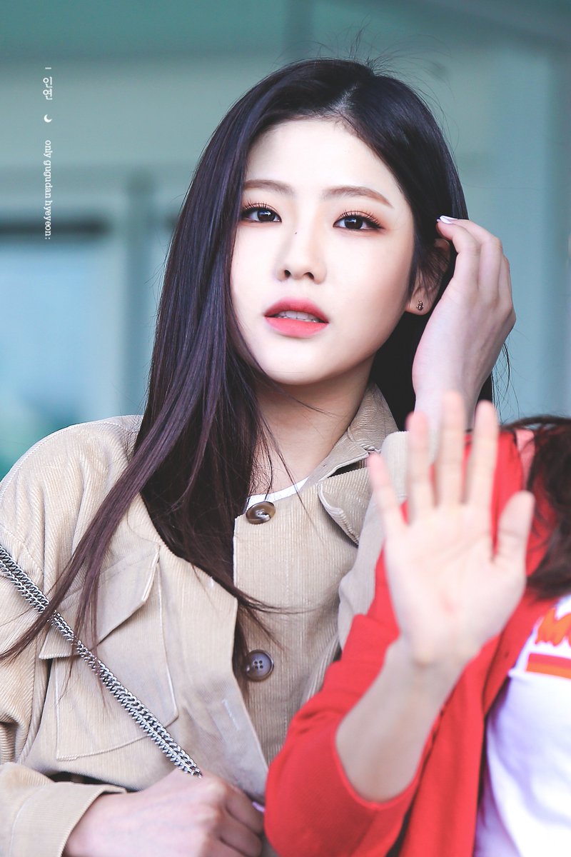 CHOHYEYEONnet's tweet photo. 180412 ICN 출국
-

이렇게 오래 널 보지 못할줄 알았으면
그렇게 쉽게 떠나보내지 말걸

-
@gu9udan #gu9udan #구구단 #혜연 #조혜연 #hyeyeon #johyeyeon https://t.co/vWVN9jNInY