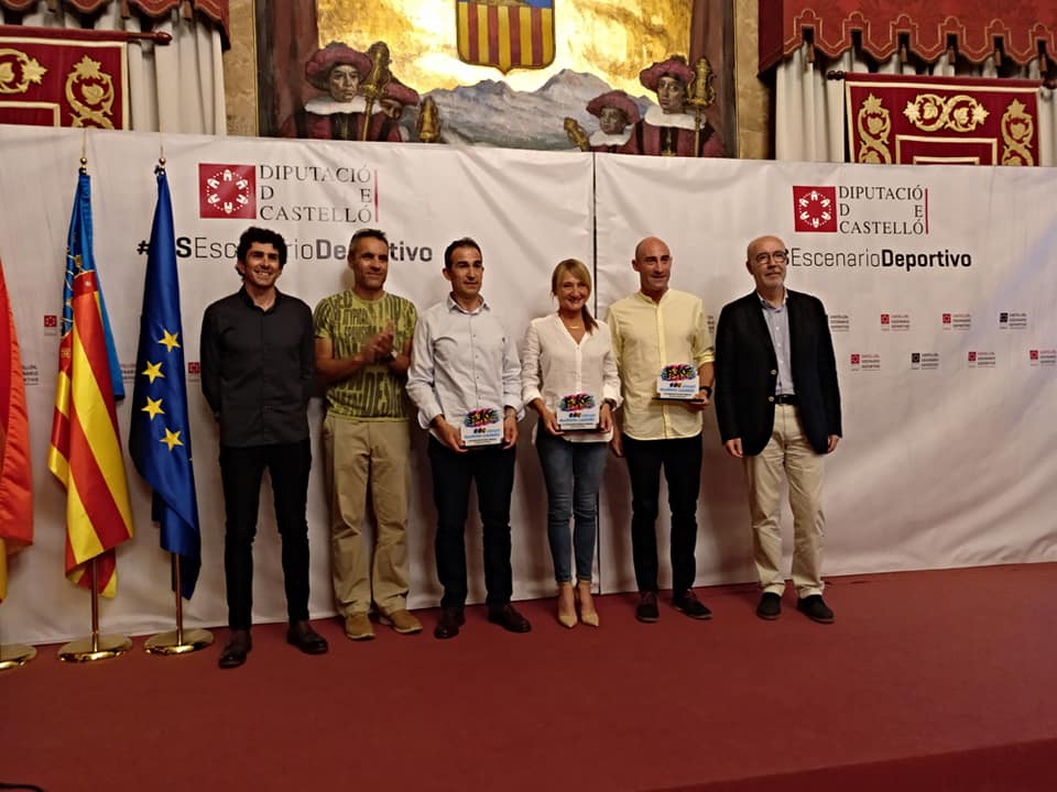CICLOCLINIC's tweet photo. Gala entrega de premios Circuit Duatlons Castelló. https://t.co/xq3AvlScGj