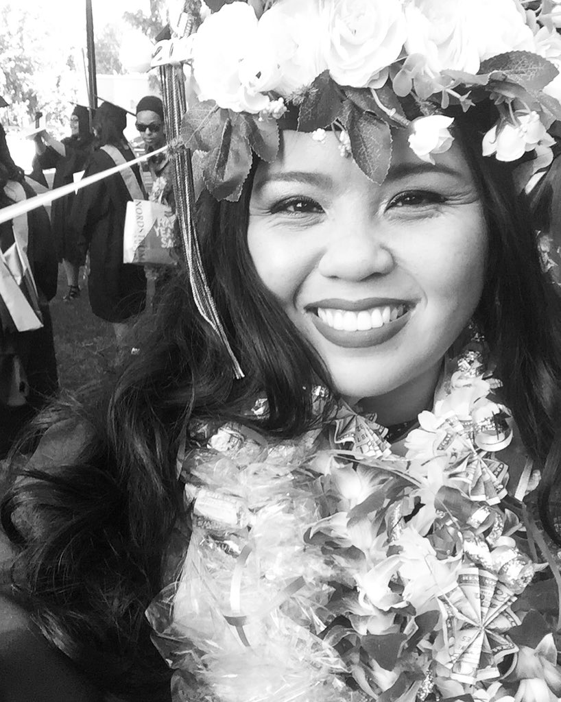 kimapote's tweet photo. They said it couldnβt be done...until I proved that anything is possible. Conquered my two-year Masterβs program in ONE YEAR. BOOYAH, BABY! ππ©π»βπππ«πππ#MasterKimi #WomenInHigherEd #WomenInHigherEducation #MondayMotivation #BrandmanUniversity #BrandmanGrad2018 https://t.co/SmUBK7xovl