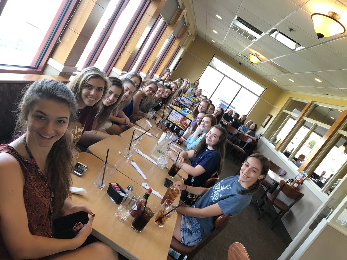 THSdancers's tweet photo. JV and Varsity bonding day!! #ihop #progresspark 💙💚🐺 https://t.co/cJcXwa8hXT