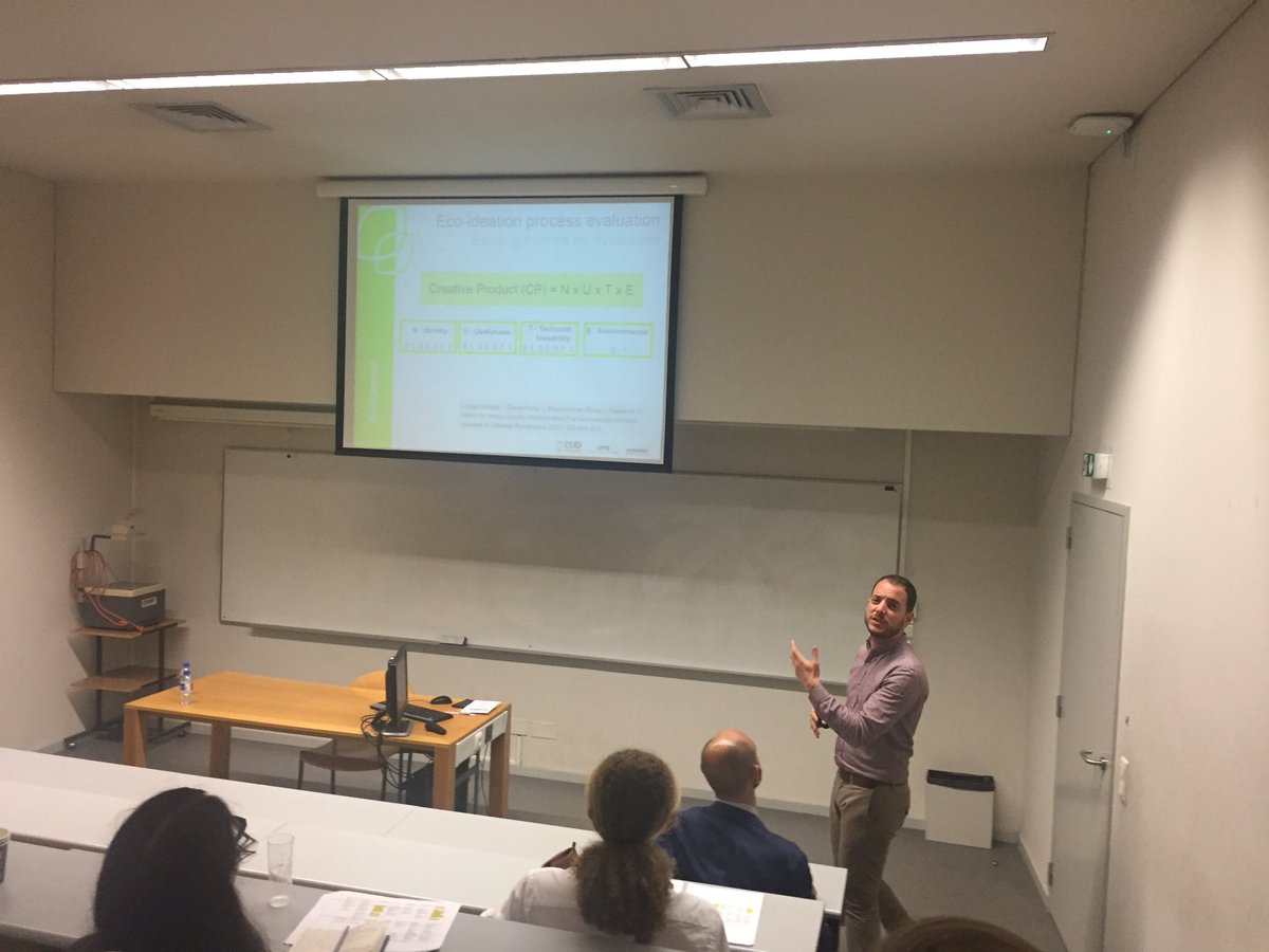 akustrak's tweet photo. @jsierraperez presenting on eco- ideation and eco-innovation #IPDMC2018 Great work Jorge👏 https://t.co/ho1g7BL4Uw