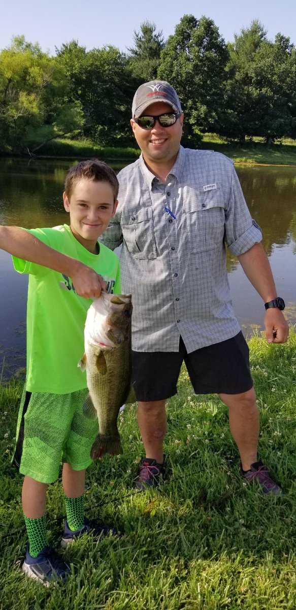 rleep34's tweet photo. Outdoor-U morning class tearing it up  at the pond today! Thanks @Coachwalk1021 @GaryGtgray for the help! The kids did awesome! @officialSPS #Explore! https://t.co/myvB0Qljv2