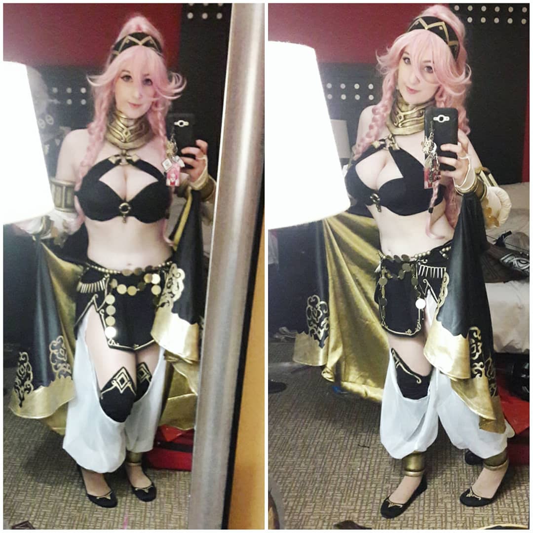 Happy the cat cosplay Happy the cat cosplay
