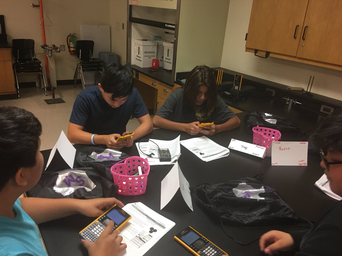 SMCISD_AVID's tweet image. Day 1 of the TI -Smart Irrigation Coding Camp and the students are already coding for colors!!! 🚦💻#Coding4Fun #SummerCamp2018
@SanMarcosCISD @GearUp_MillerMS @GearUp_GNMS @SMCISD_CTE @SMCISD_Tech @AVID_OGMS