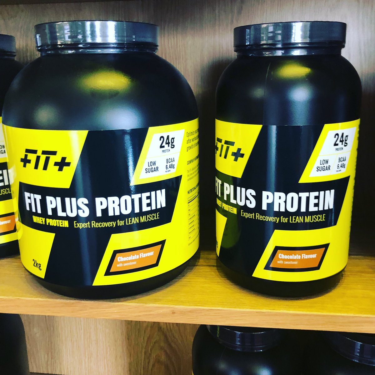 FitplusNaas's tweet photo. Fitplus Chocolate Protein 2kg was €55 now €40
Fitplus Chocolate protein 1kg was €35 now €20
Hurry, not many left. 
Until stocks last https://t.co/C3OYqfMP0O