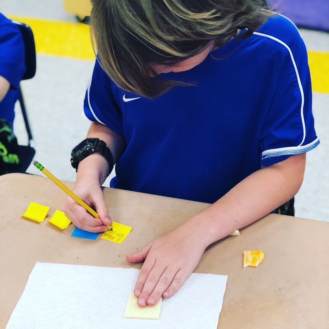 Haley_Roach621's tweet photo. 🧀🧀🧀 #R2BR #ReadtobeReadyTN #makewritingfun #usingadjectives https://t.co/qWLNt0oNQ9