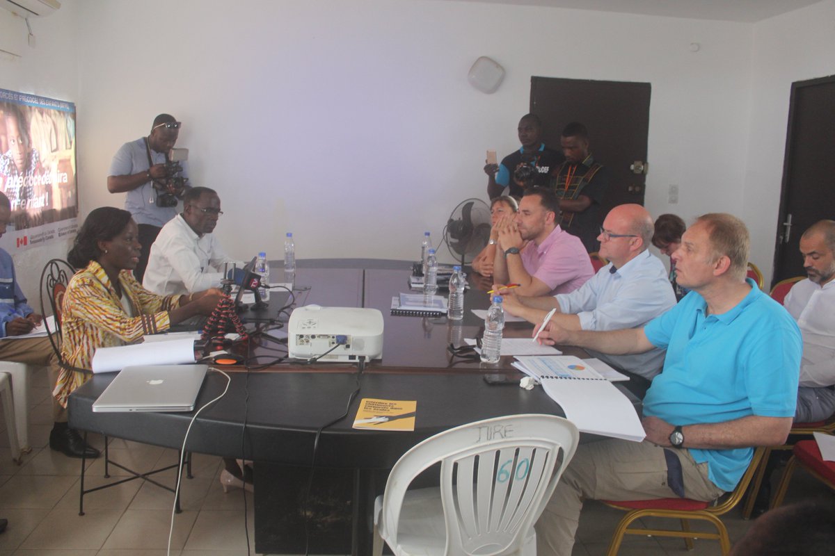 Riddef_Officiel's tweet photo. Séance de travail avec la délégation du parlement Belge ce lundi 11 juin 2018 au siège du @Riddef_Officiel.
#femomedia, #Riddef, #VU225
@VoiceUpCI @PanosAO @SOROKGUILLAUME @mmf_ci @Cndhci2 @ONUFemmes @gofehf https://t.co/4lRtRxmxSI