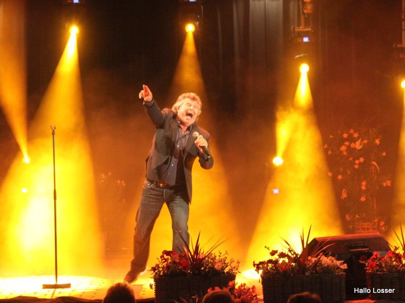 Mega Open Air Party #Brilmansdennen #Losser hallolosser.nl/nieuws/mega-op…