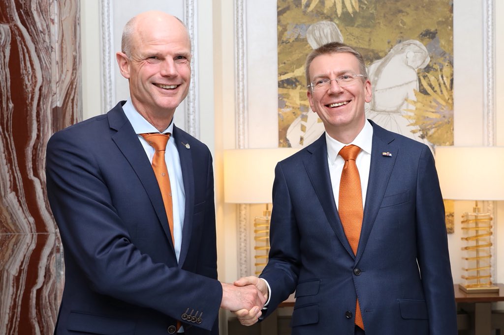 Royal visits also are good opportunity to meet colleagues. As part of King Willem-Alexander state visit had good meeting with Dutch FM <a href="/ministerBlok/">Stef Blok</a>, we are likeminded nations on trade, security, EU and NATO and our bilateral relations date back to Hanseatic League🇱🇻🇳🇱