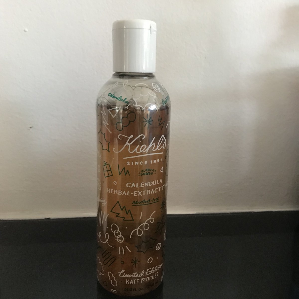 mymoonnn__'s tweet photo. ส่งต่อโทนเนอร์ kiehls ใช้ไปนิดเดียว ส่งต่อ 950 รวมส่งจ้า พึ่งเปิดใช้เลย #ส่งต่อคสอ #ส่งต่อสกินเเคร์ #ส่งต่อเครื่องสําอางค์ #kiehlsthailand https://t.co/Md7dBT2xTE