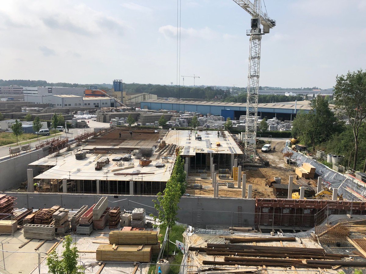 BELVEDEREARCHI's tweet image. The “NeoD” #industrial #hall in L-Contern is mounted on a total of 90 pillars where 100 parking spaces will be available on 3320 m2. Business Park Contern, Contern SA, BELVEDERE ARCHITECTURE SA, LUX TP, LSC Engineering Group SA #shellstructure #carpark #architecture #construction