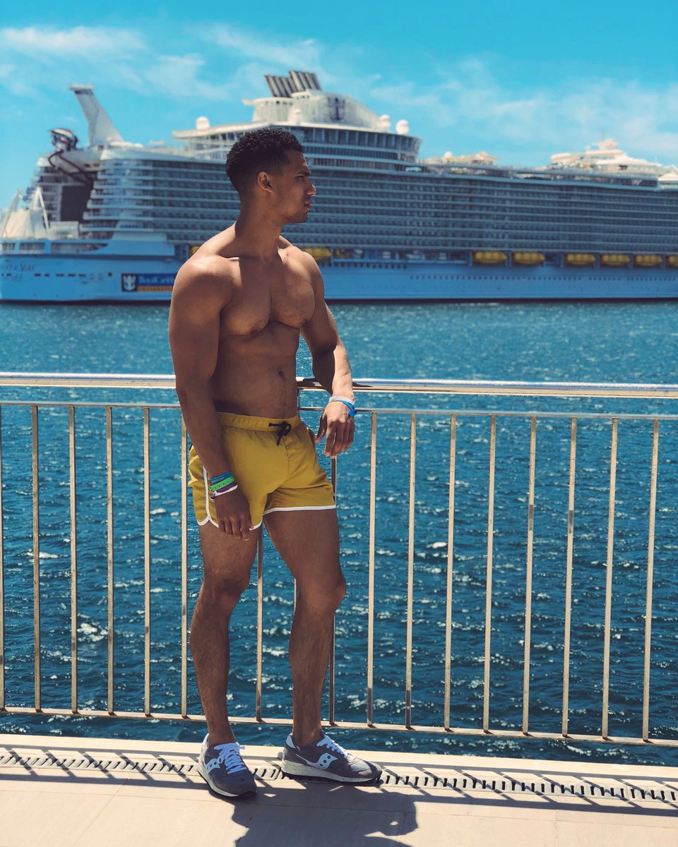 Not a bad Monday 🛳 <a href="/anchoredcruise/">Anchored</a>