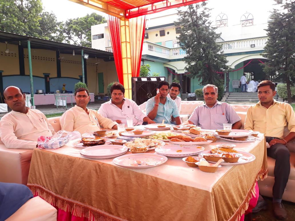 Devendralodhi62's tweet photo. संस्कार  फार्म हाउस में कार्यक्रम के दौरान https://t.co/Bd7COIRWvs