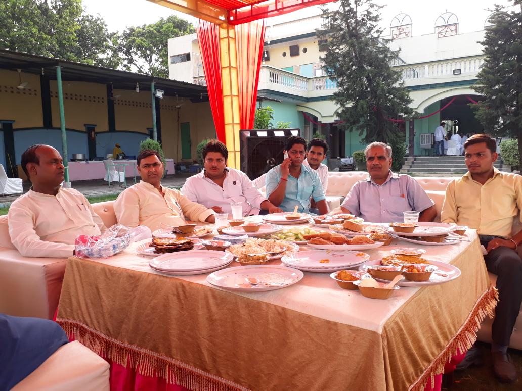 Devendralodhi62's tweet photo. संस्कार  फार्म हाउस में कार्यक्रम के दौरान https://t.co/Bd7COIRWvs
