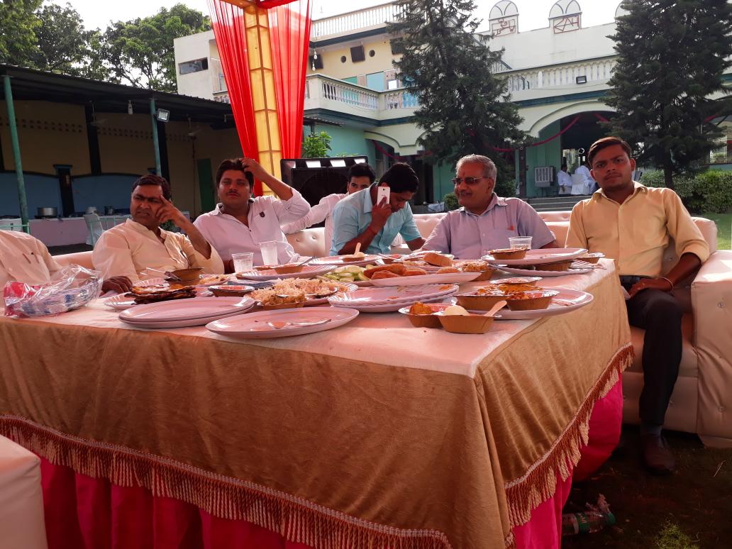 Devendralodhi62's tweet photo. संस्कार  फार्म हाउस में कार्यक्रम के दौरान https://t.co/Bd7COIRWvs