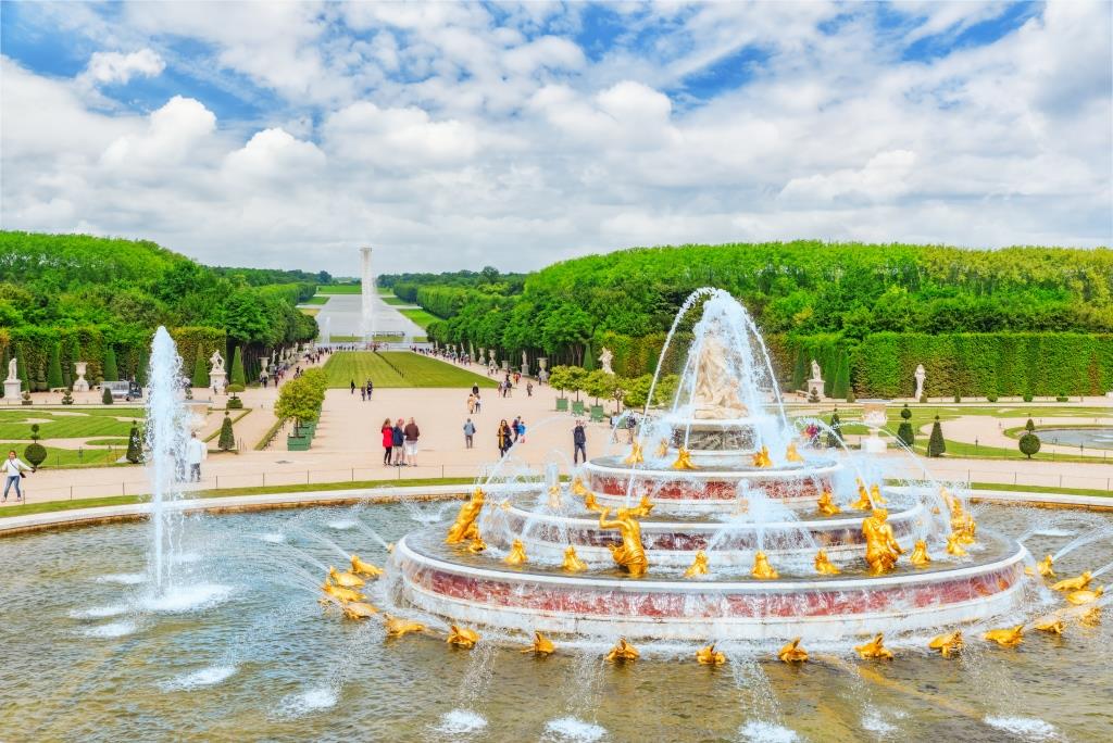cms_fl's tweet photo. CMS Francis Lefebvre Avocats a assisté la Caisse des Dépôts dans le cadre de son investissement dans la société #GHCV afin de réaliser un projet hôtelier haut de gamme au @CVersailles #chateaudeversailles. https://t.co/fEFwZ8AH7a https://t.co/dCFxnkkYHL