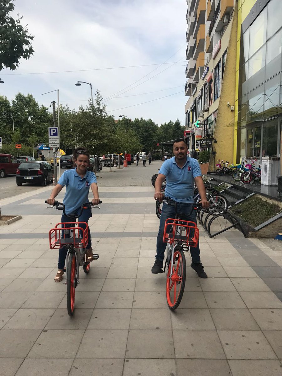 erindibejko's tweet photo. 1-e hënë
2-kohë ideale
3-vesh uniformën
4-gjen mobike më të afërt
5-shkon në zonë
6-zgjedh administratorin e pallatit
7-raporton
#taskforca🤝🐝 https://t.co/EoE5rVx3fg