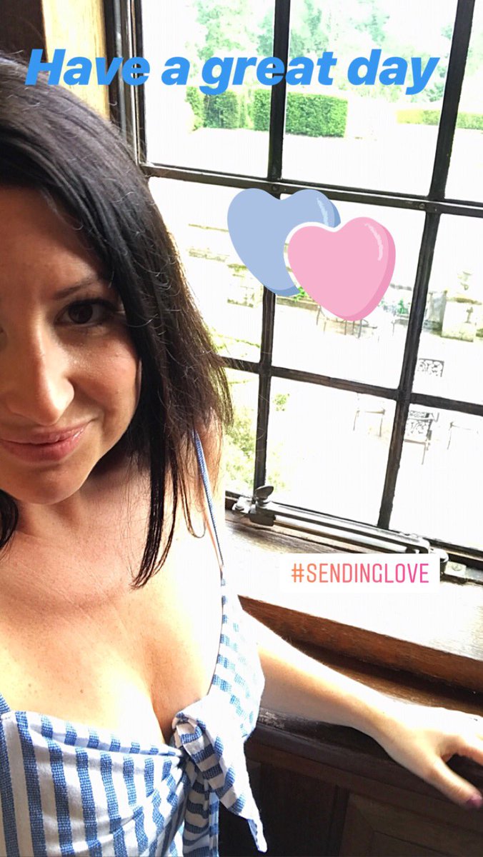 Femxietyuk's tweet image. So sleepy today. We in the process of moving &amp;amp; it’s exhausting! #needarest