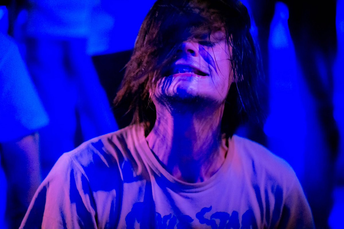 grandir1979s's tweet photo. Partout Partout@ 下北沢BASEMENTBAR
NENGU×オータケコーハン pre.『KURU from FRANCE×2』
2018.6.9
ギターの方の隣、いつでもエフェクター踏める位置でライブ見た。
過去最高に近い位置でのライブだったこともありなかなか写真のピンがあわなかった。
#PartoutPartout
#yuasaphoto https://t.co/SsaNFGfBCk