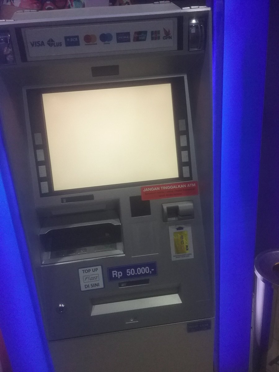 myamyaa's tweet photo. @HaloBCA mohon bantuannya utk perbaikan mesin atm di RS. Pertamina Jaya Cempaka Putih, ketika memasukkan kartu, langsung blank. Dan atm pun tertelan. https://t.co/gi1hvC8ZRE