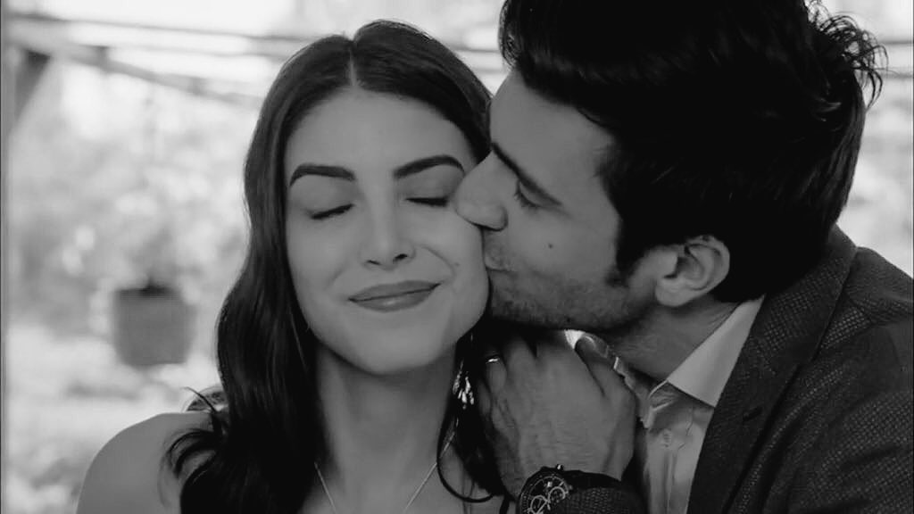 bencebanagore's tweet photo. herkes kendi bıraktığı izden öptüyse olaysız dağılalım..❤️
#YağHaz https://t.co/IHhO591MC2