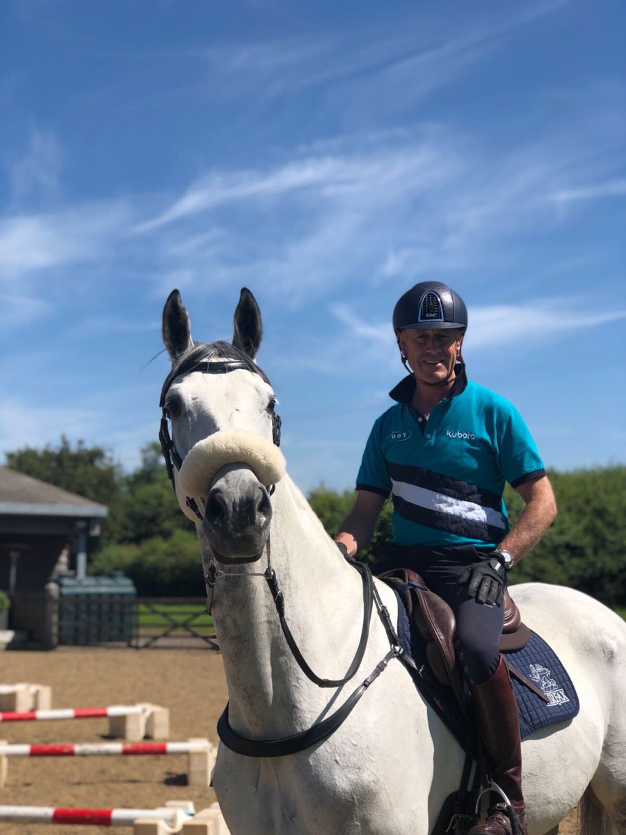 HoyEventing's tweet photo. Great morning of jumping training at Somerby Stables - in glorious English summer sunshine! #BestWeekAllYear https://t.co/afspKANxZz