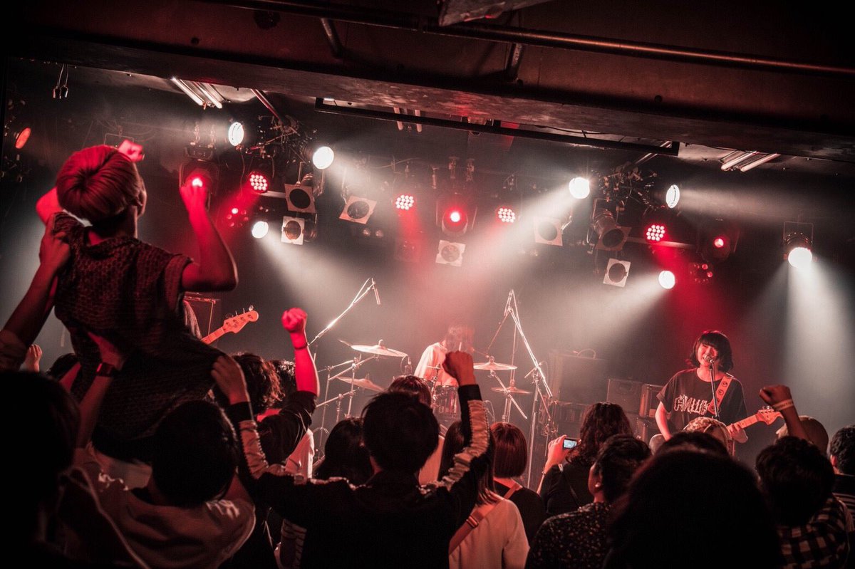 LAMPANT_girl's tweet photo. 06.09（土）これフェス🔥

ありがとうございました！！！
めちゃめちゃ楽しいフェスでした！！
最高のライブになりました！！
またライブハウスでお会いしましょう！！

次回06.18（月）アメリカ村DROPでお待ちしております！！

photo by @keijukawase 

#これフェス https://t.co/cIUkulKxsr