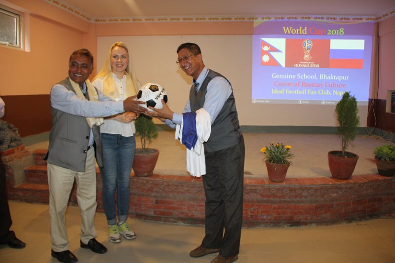 RusHouseinNepal's tweet photo. FIFA World Cup 2018 promotion program at Genuine Secondary School, Bhaktapur
#RussiainNepal #RCSCNEPAL #Russia2018 #FIFA2018 #россотрудничество #россиялюбовьбезграниц #russialovewithoutborders #Rossotrudnichestvo #rsgov #FIFA2018 #football #soccer #футбол #RUSSIA https://t.co/2X0OMs2yue