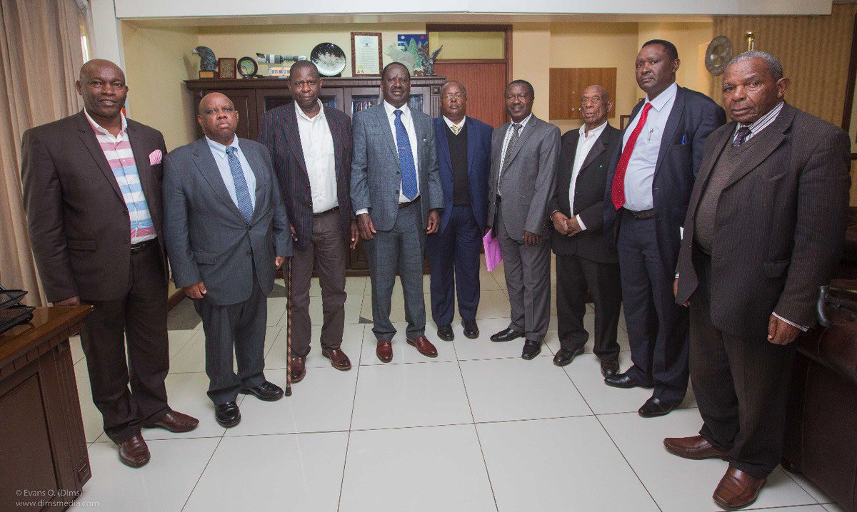 RailaOdinga's tweet photo. Leaders of the Kikuyu Council of Elders called on me at Capitol Hill sq. I assured them that the war on corruption has my full backing, in line with my agreement with the President to deny refuge to those accused of corruption and who try to hide behind parties and communities. https://t.co/hVfoaRSwkg