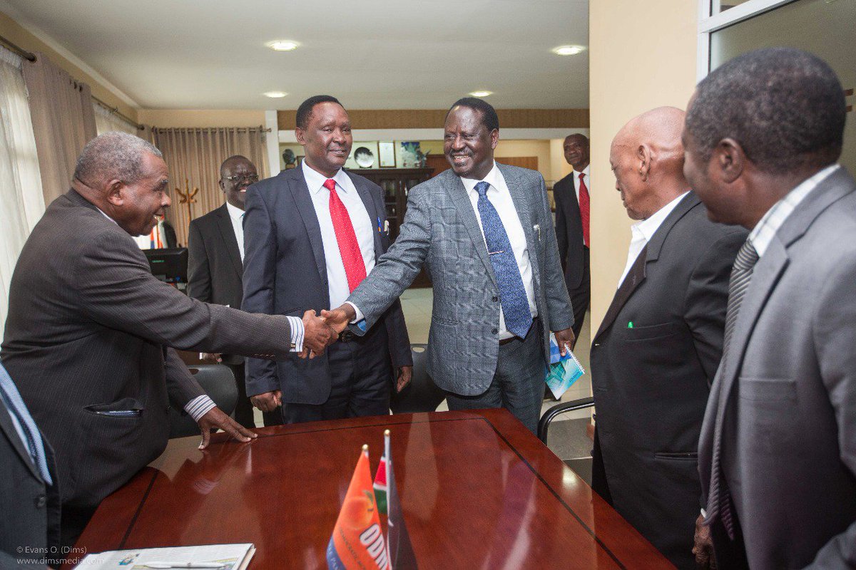 RailaOdinga's tweet photo. Leaders of the Kikuyu Council of Elders called on me at Capitol Hill sq. I assured them that the war on corruption has my full backing, in line with my agreement with the President to deny refuge to those accused of corruption and who try to hide behind parties and communities. https://t.co/hVfoaRSwkg