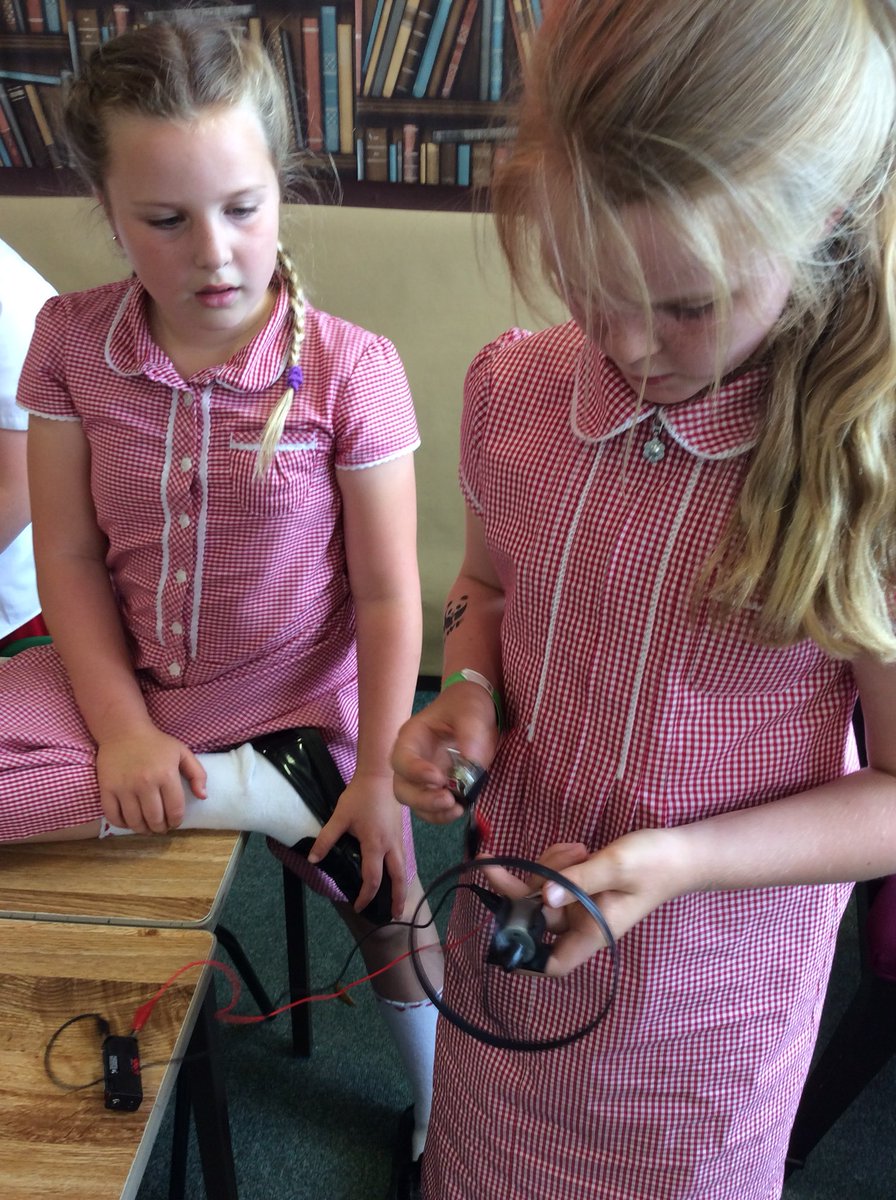 Alvertonrg's tweet photo. Cool.  We are big fans of circuits in Lanyon class.  @alvertonschool @Alvertonrg https://t.co/I6LHzk6utu