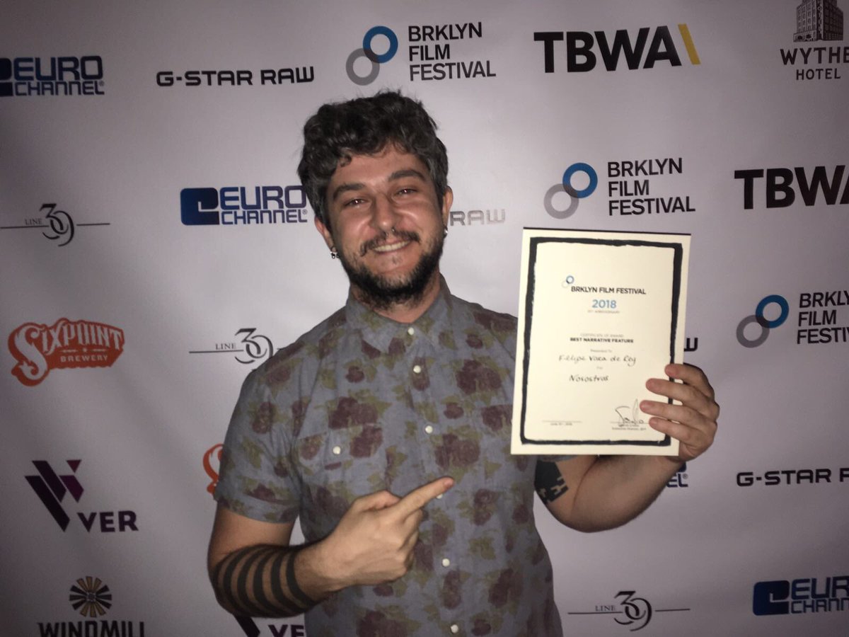 nosotrosfilm's tweet photo. No cabemos en Nosotros de la emoción. Hemos ganado el Premio del Jurado al Mejor Largo de Ficción en @brooklynfest. 
#NosotrosFilm 🏆 https://t.co/BmSNus3nzq