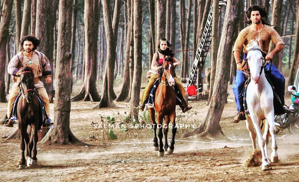 officialPorus's tweet photo. Riders on the storm
Only on #Porus 
Keep watching! 
@sktorigins @rkt_tewary https://t.co/3d7T4zZqco